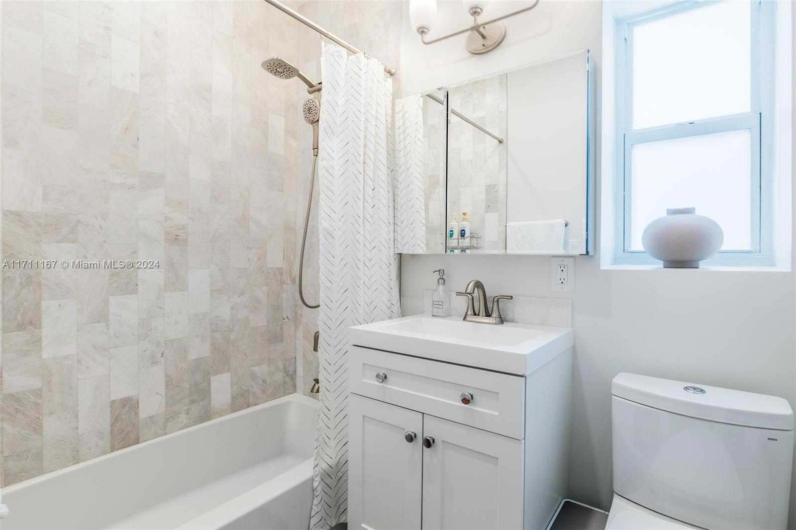 Small Image of 2969 SOUTH WEST 20TH ST, Miami Number 17