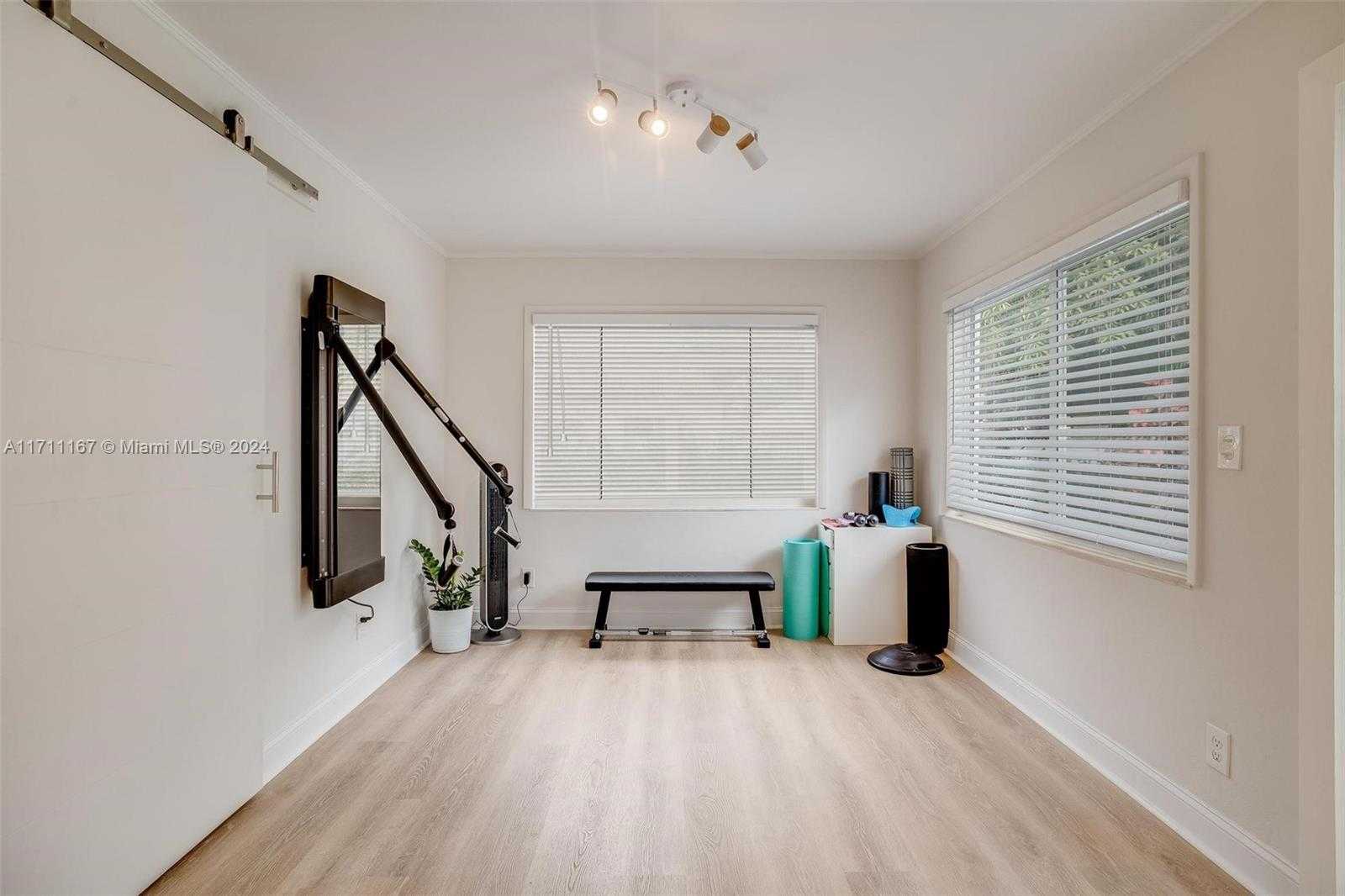 Small Image of 2969 SOUTH WEST 20TH ST, Miami Number 20