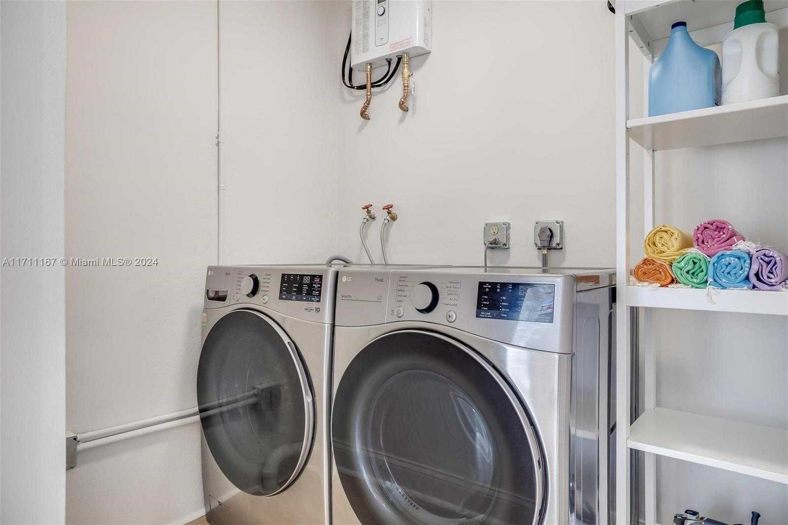 Small Image of 2969 SOUTH WEST 20TH ST, Miami Number 22