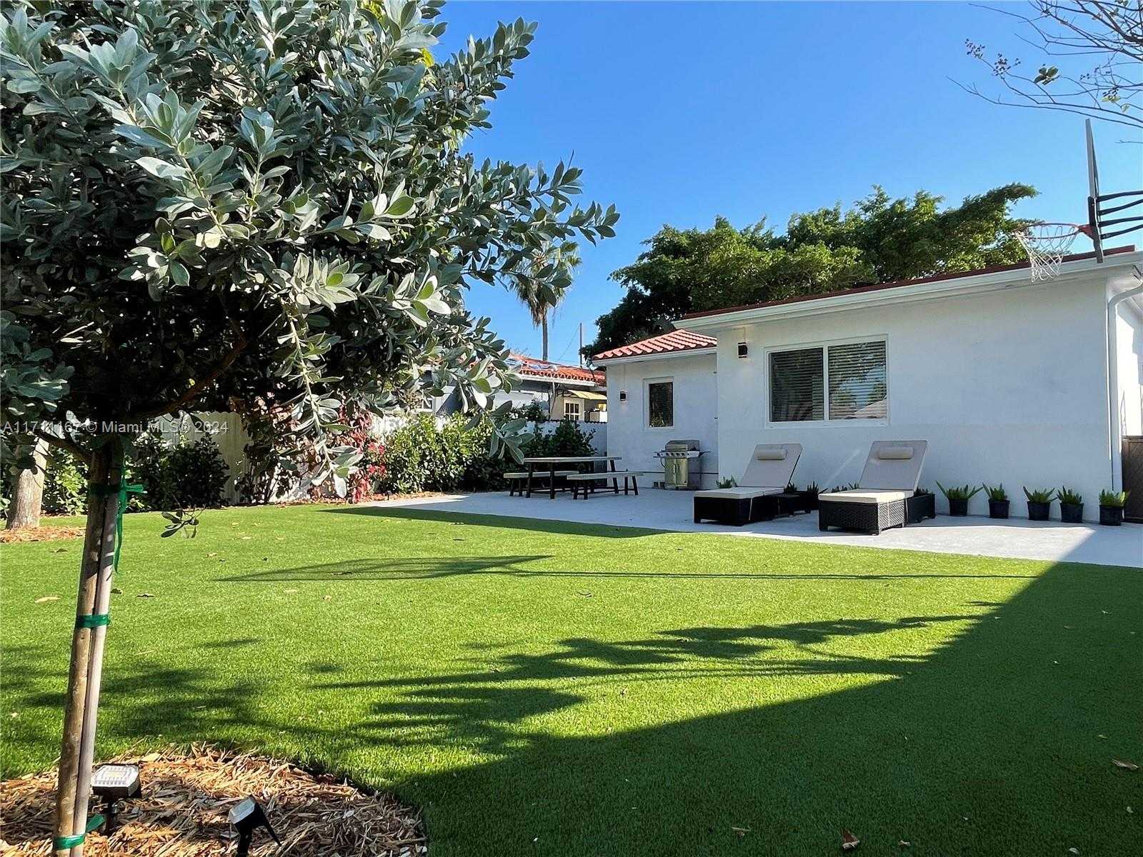 Small Image of 2969 SOUTH WEST 20TH ST, Miami Number 28