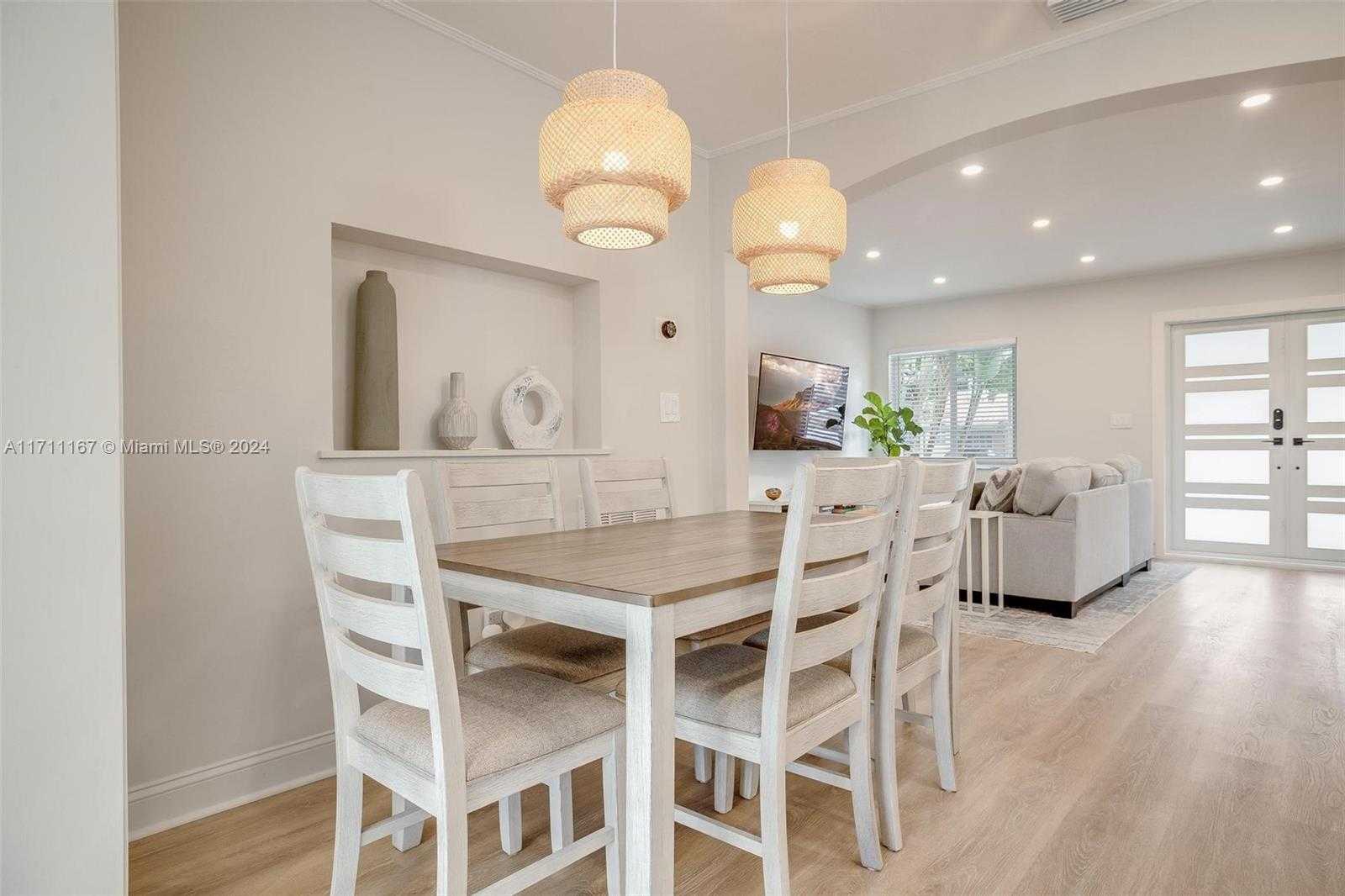 Small Image of 2969 SOUTH WEST 20TH ST, Miami Number 6
