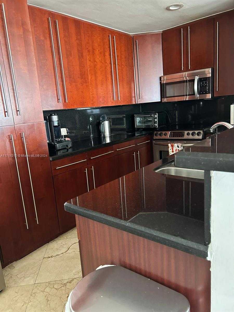 Small Image of 100 LINCOLN RD #PH7, Miami Beach Number 10