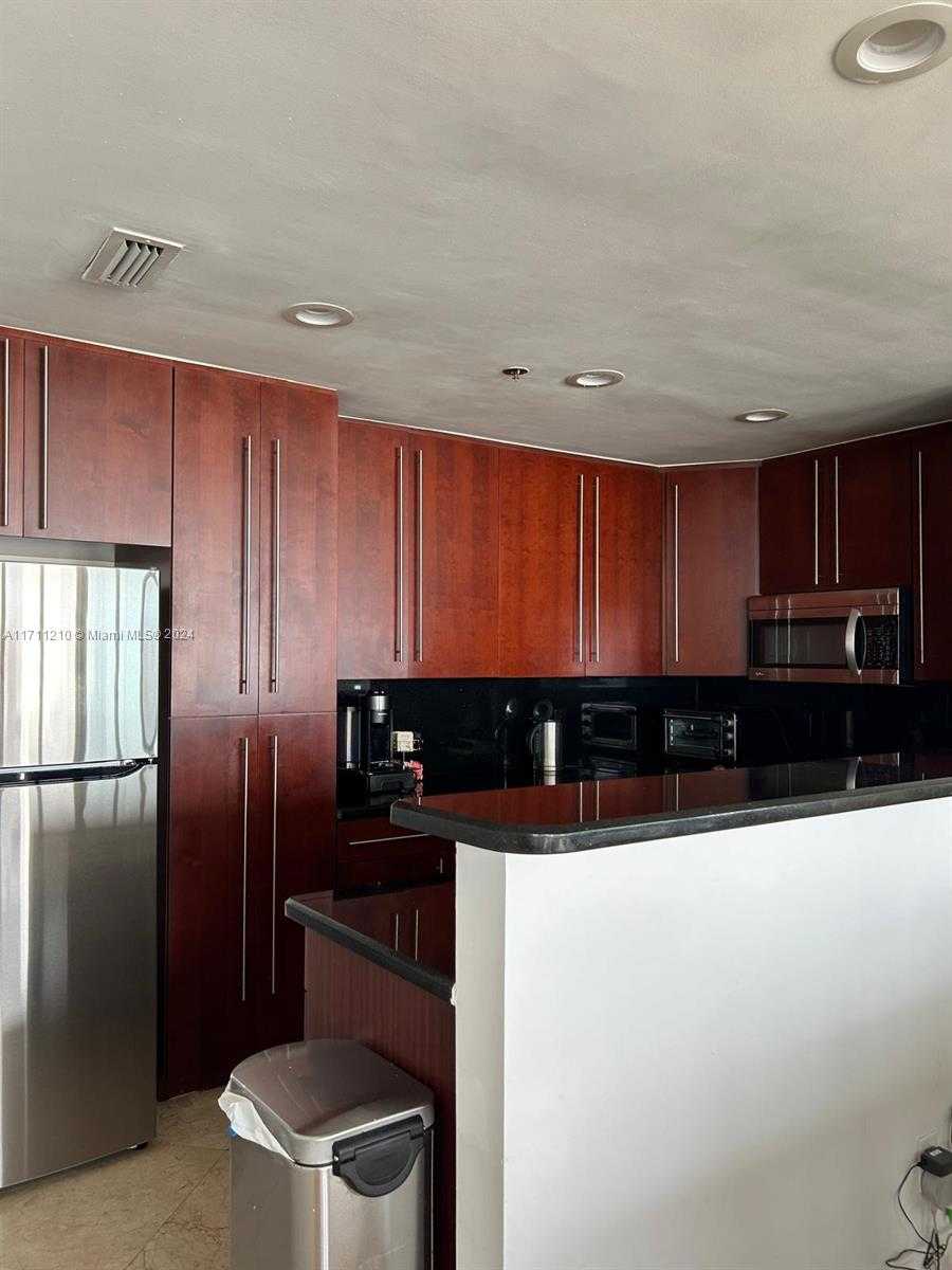 Small Image of 100 LINCOLN RD #PH7, Miami Beach Number 11