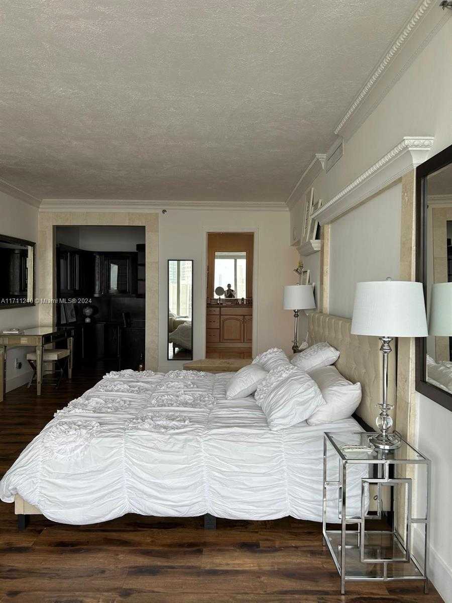 Small Image of 100 LINCOLN RD #PH7, Miami Beach Number 20