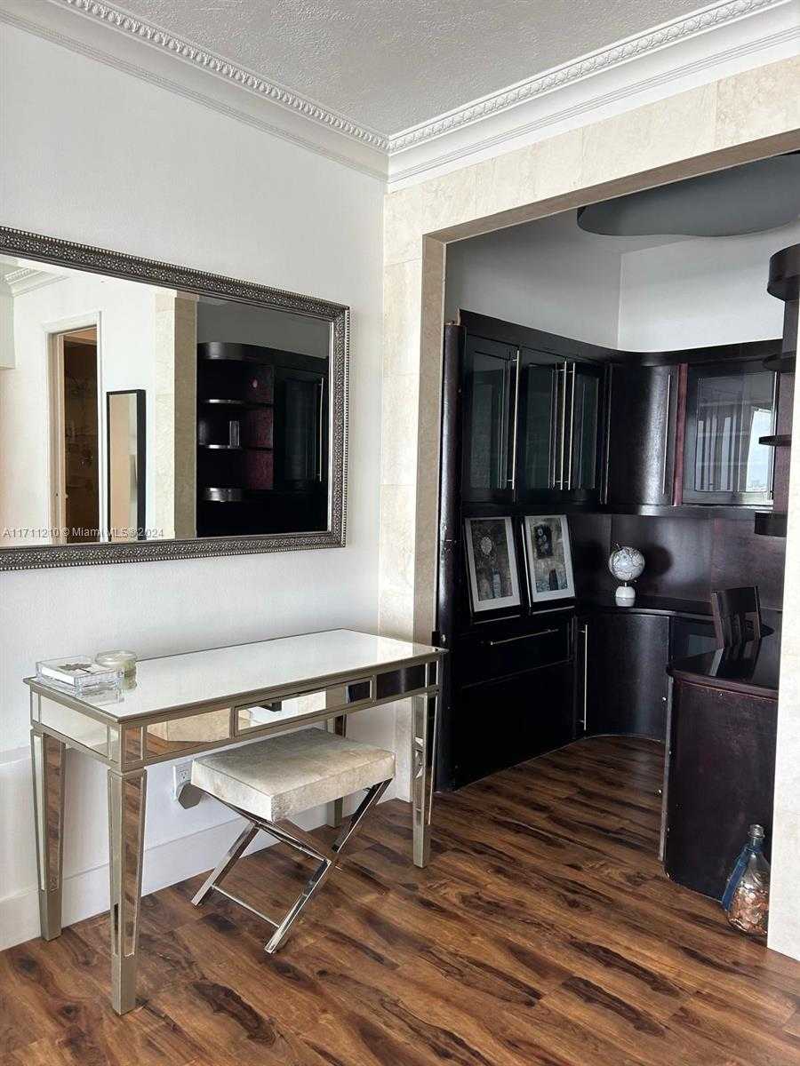 Small Image of 100 LINCOLN RD #PH7, Miami Beach Number 29