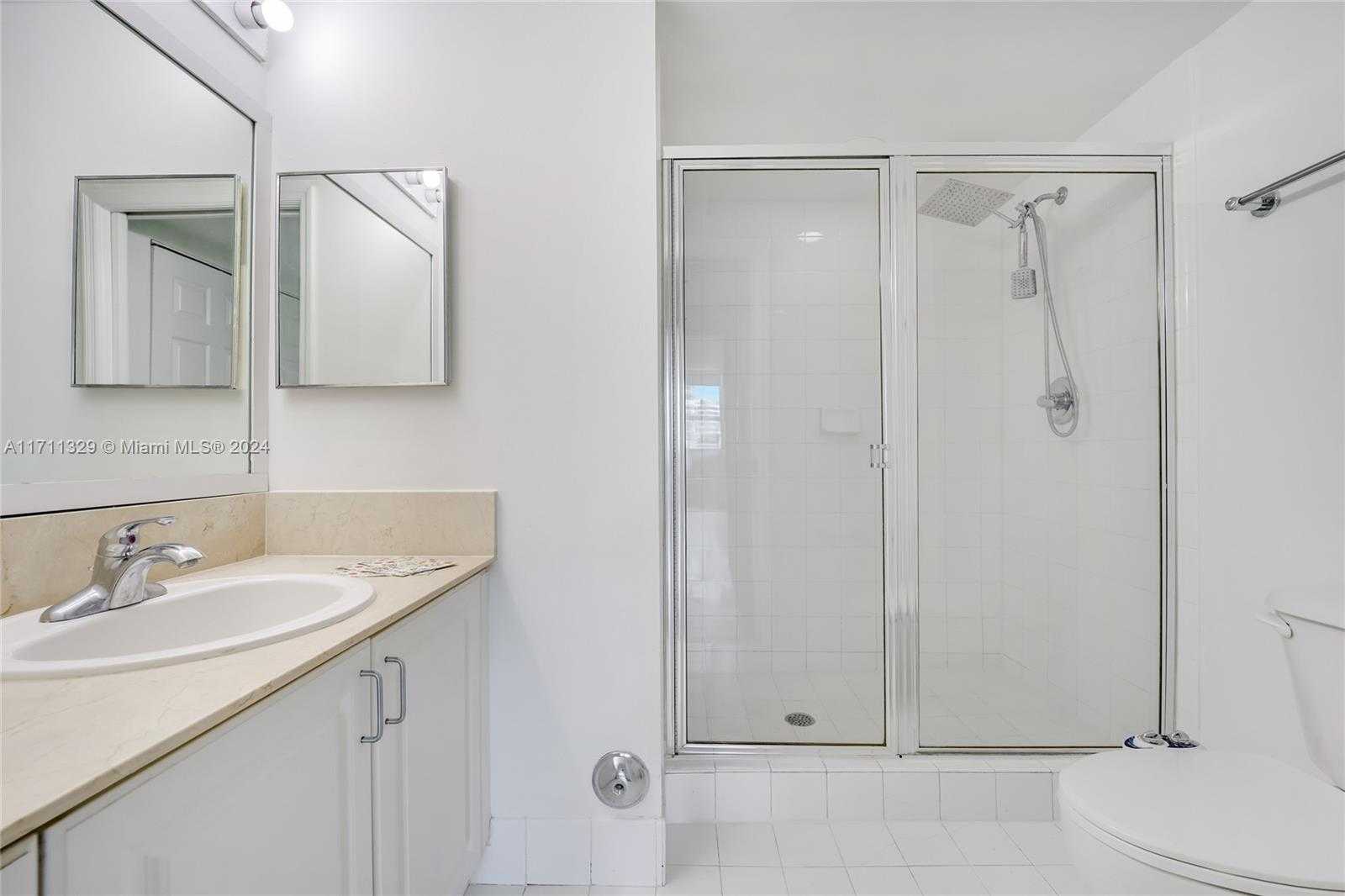 Small Image of 1155 BRICKELL BAY DR #609, Miami Number 7
