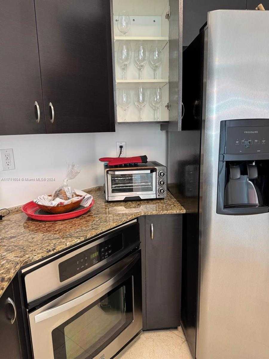 Small Image of 3370 HIDDEN BAY DR #1411, Aventura Number 10