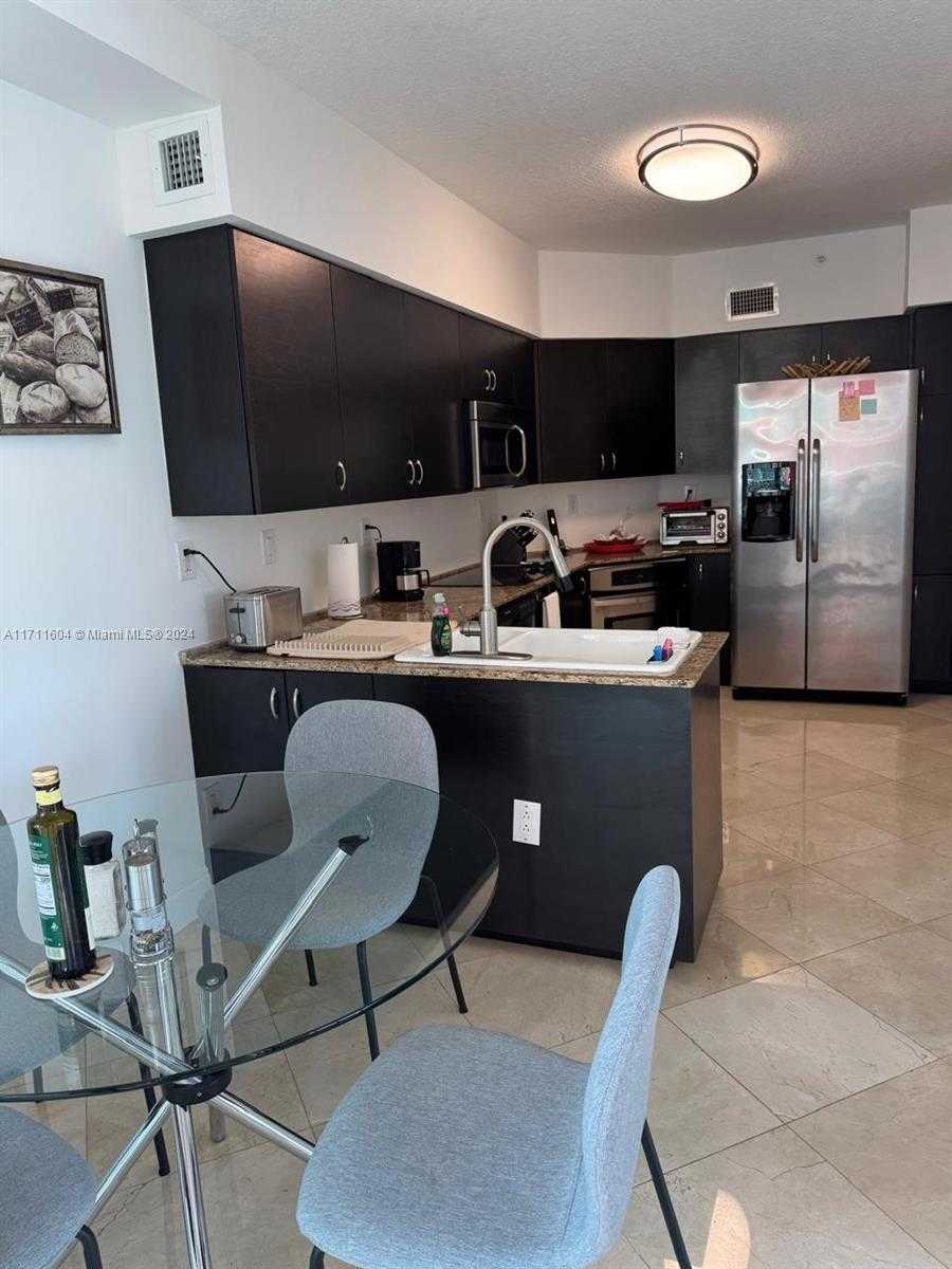Small Image of 3370 HIDDEN BAY DR #1411, Aventura Number 11