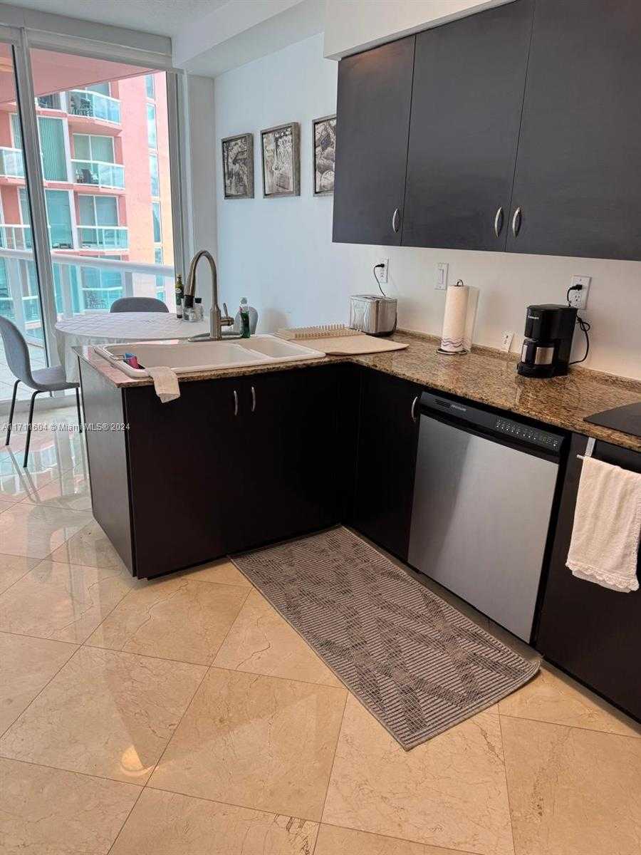 Small Image of 3370 HIDDEN BAY DR #1411, Aventura Number 12