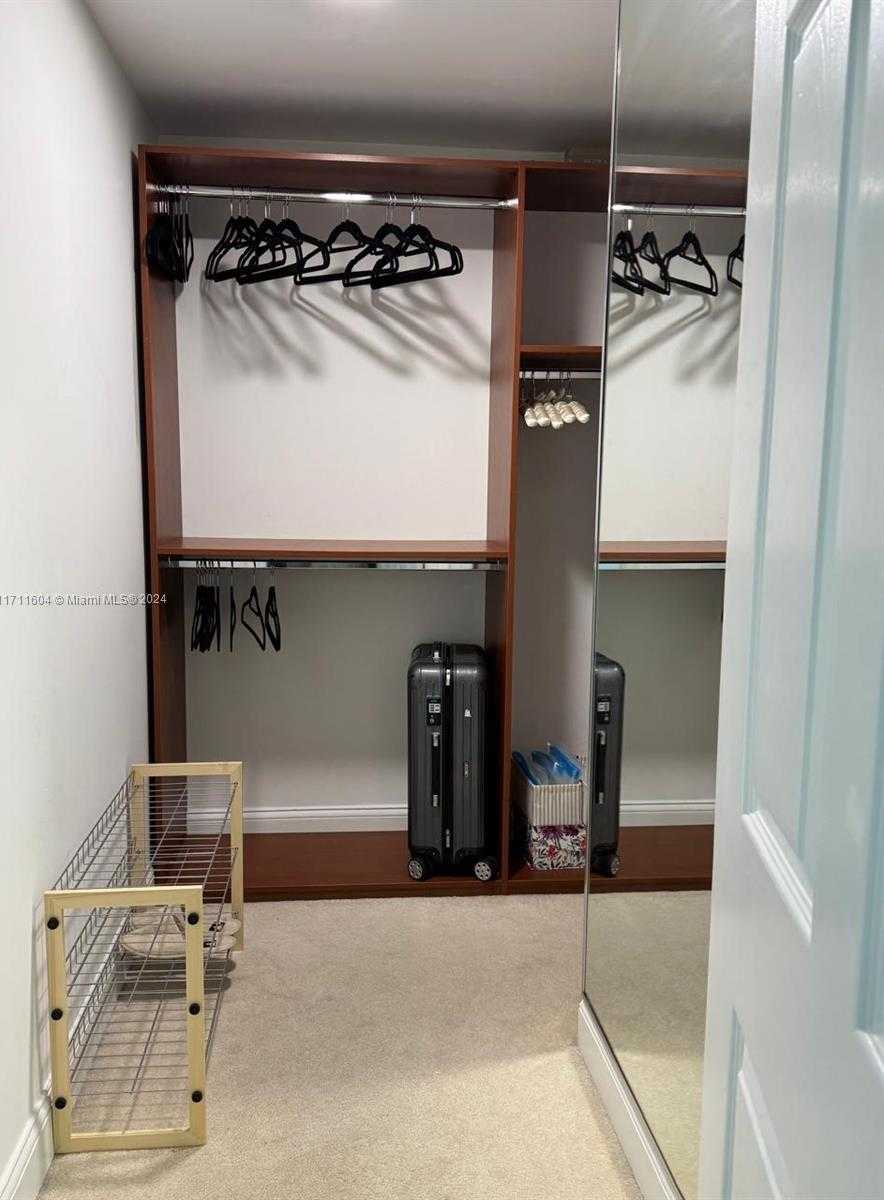 Small Image of 3370 HIDDEN BAY DR #1411, Aventura Number 15