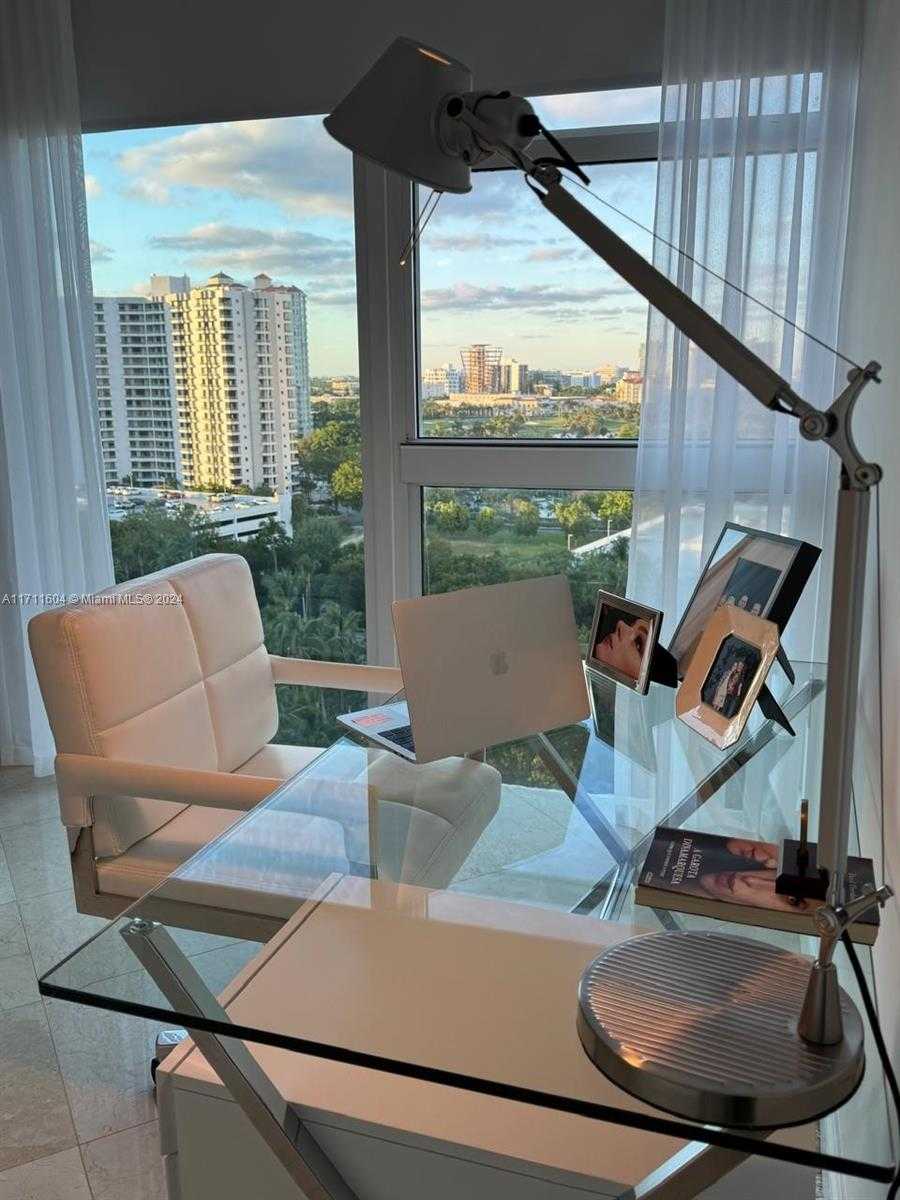 Small Image of 3370 HIDDEN BAY DR #1411, Aventura Number 16