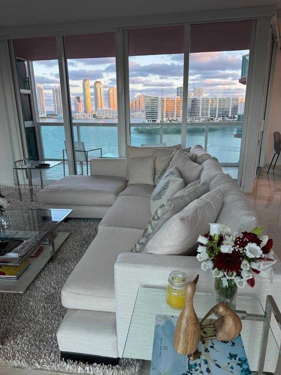 Small Image of 3370 HIDDEN BAY DR #1411, Aventura Number 2