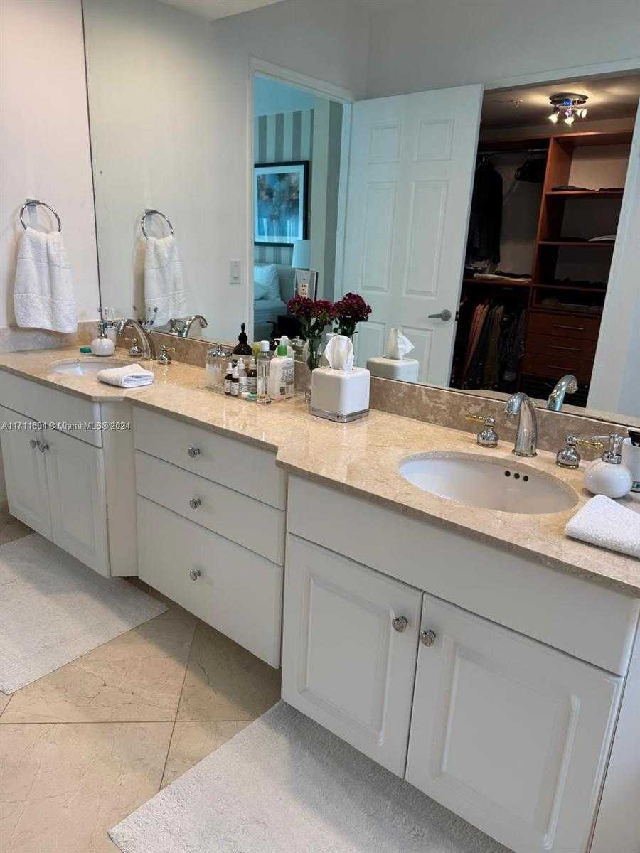 Small Image of 3370 HIDDEN BAY DR #1411, Aventura Number 22