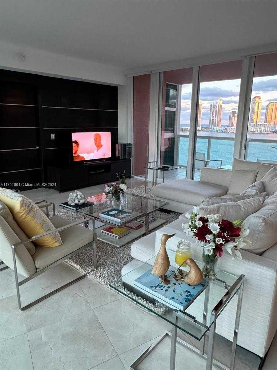 Small Image of 3370 HIDDEN BAY DR #1411, Aventura Number 4