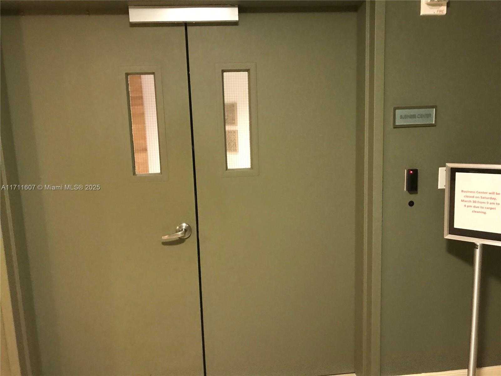 Small Image of 951 BRICKELL AVE #PH4107, Miami Number 31