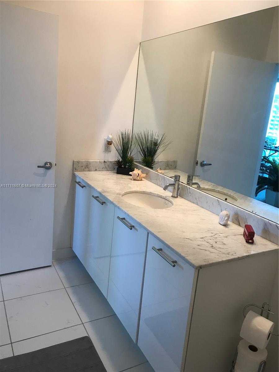 Small Image of 951 BRICKELL AVE #PH4107, Miami Number 87