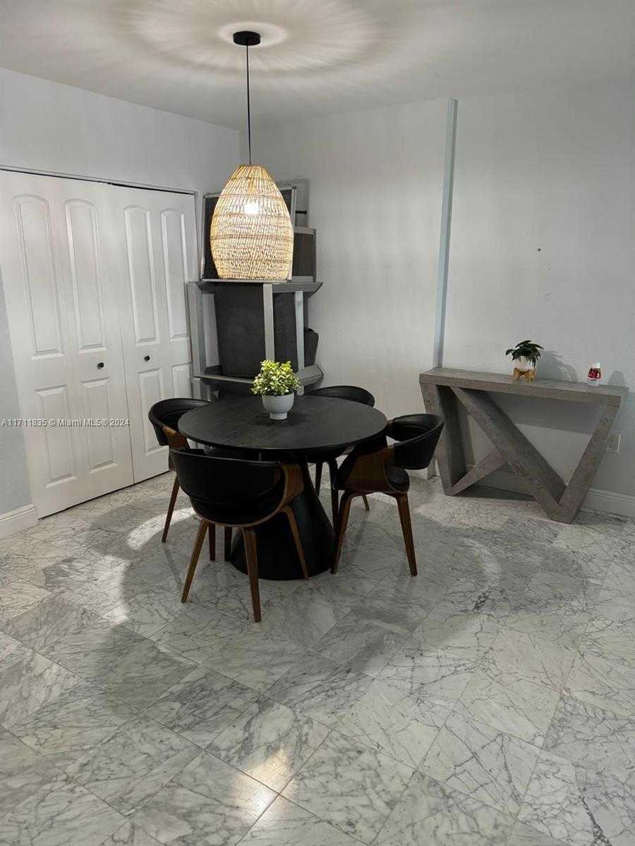 Small Image of 400 KINGS POINT DR #1422, Sunny Isles Beach Number 2