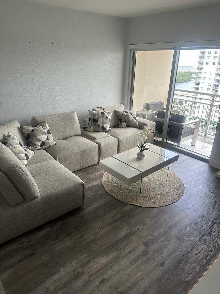 Small Image of 400 KINGS POINT DR #1422, Sunny Isles Beach Number 9
