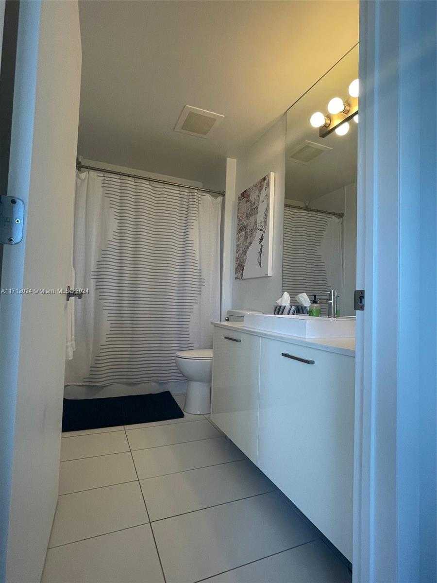 Small Image of 151 SOUTH EAST 1ST ST #3307, Miami Number 13