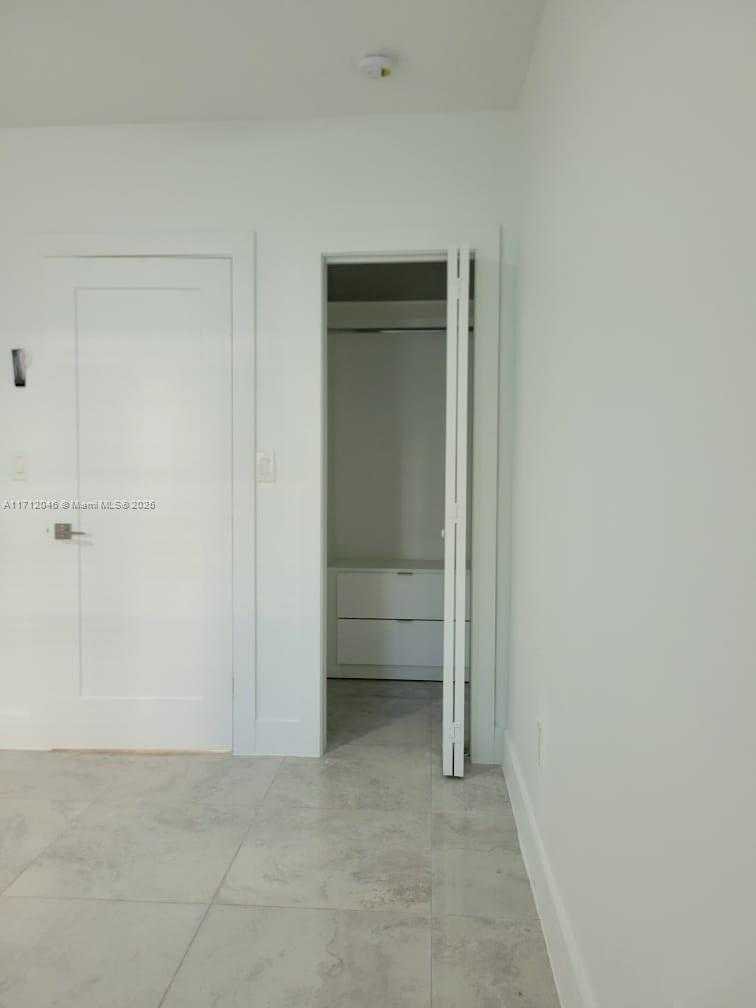 Small Image of 1725 CALAIS DR #6, Miami Beach Number 16