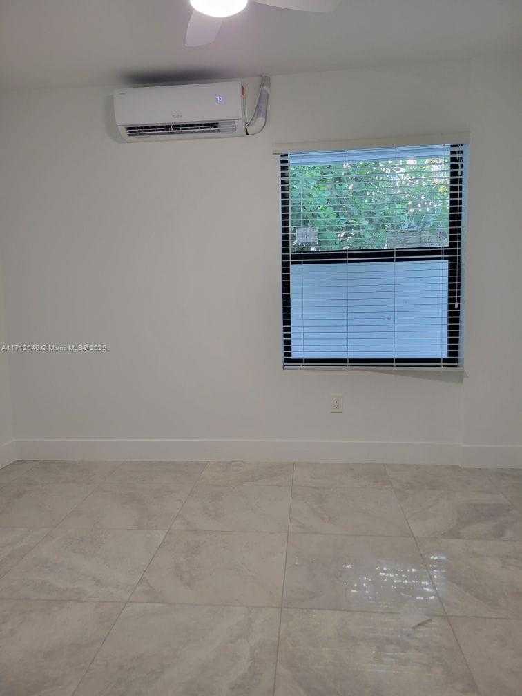 Small Image of 1725 CALAIS DR #6, Miami Beach Number 18