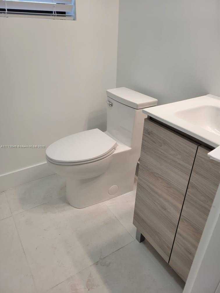 Small Image of 1725 CALAIS DR #6, Miami Beach Number 20