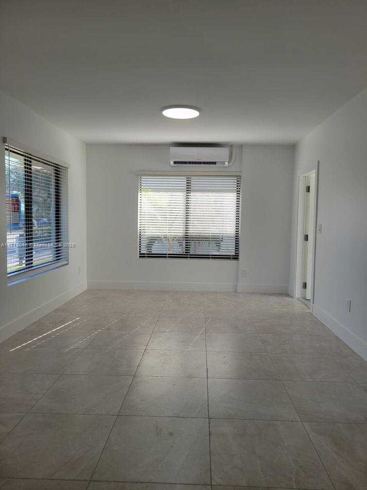 Small Image of 1725 CALAIS DR #6, Miami Beach Number 7