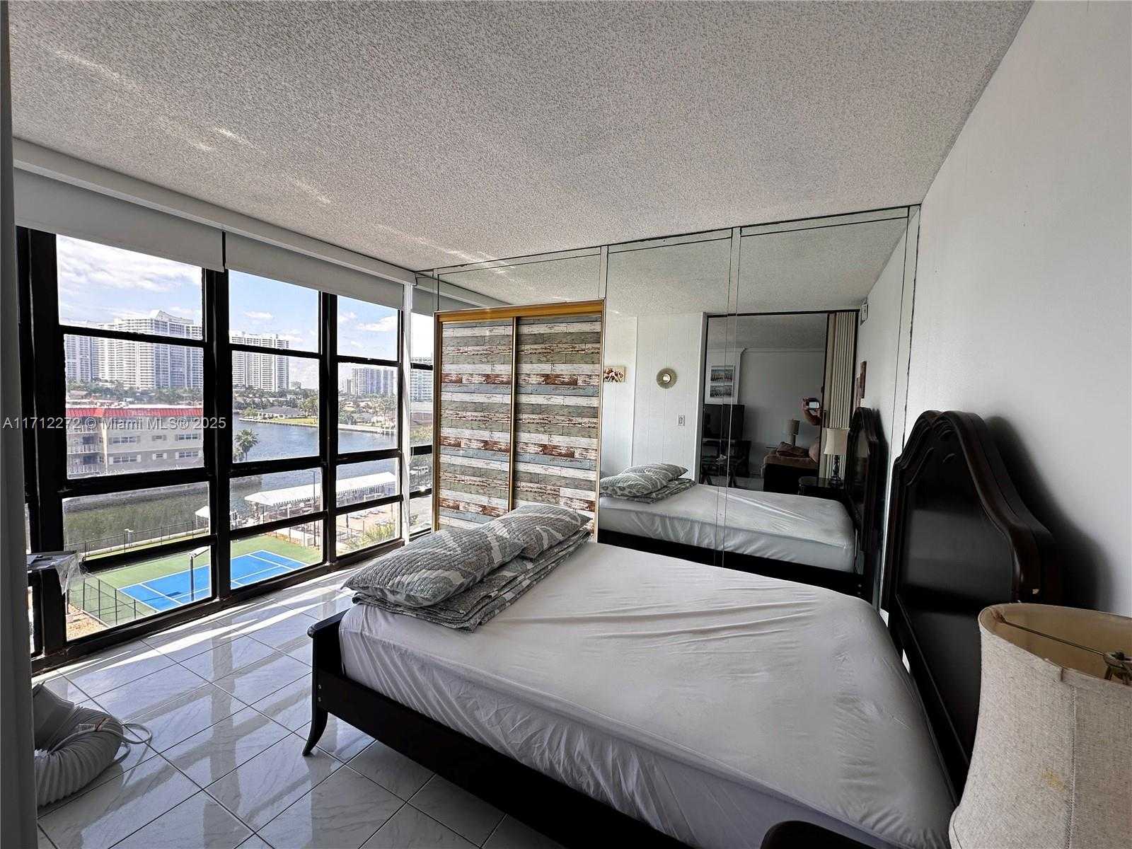 Small Image of 2017 SOUTH OCEAN DR #606, Hallandale Beach Number 28