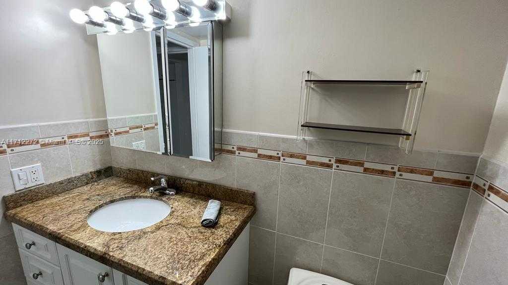 Small Image of 2017 SOUTH OCEAN DR #606, Hallandale Beach Number 36