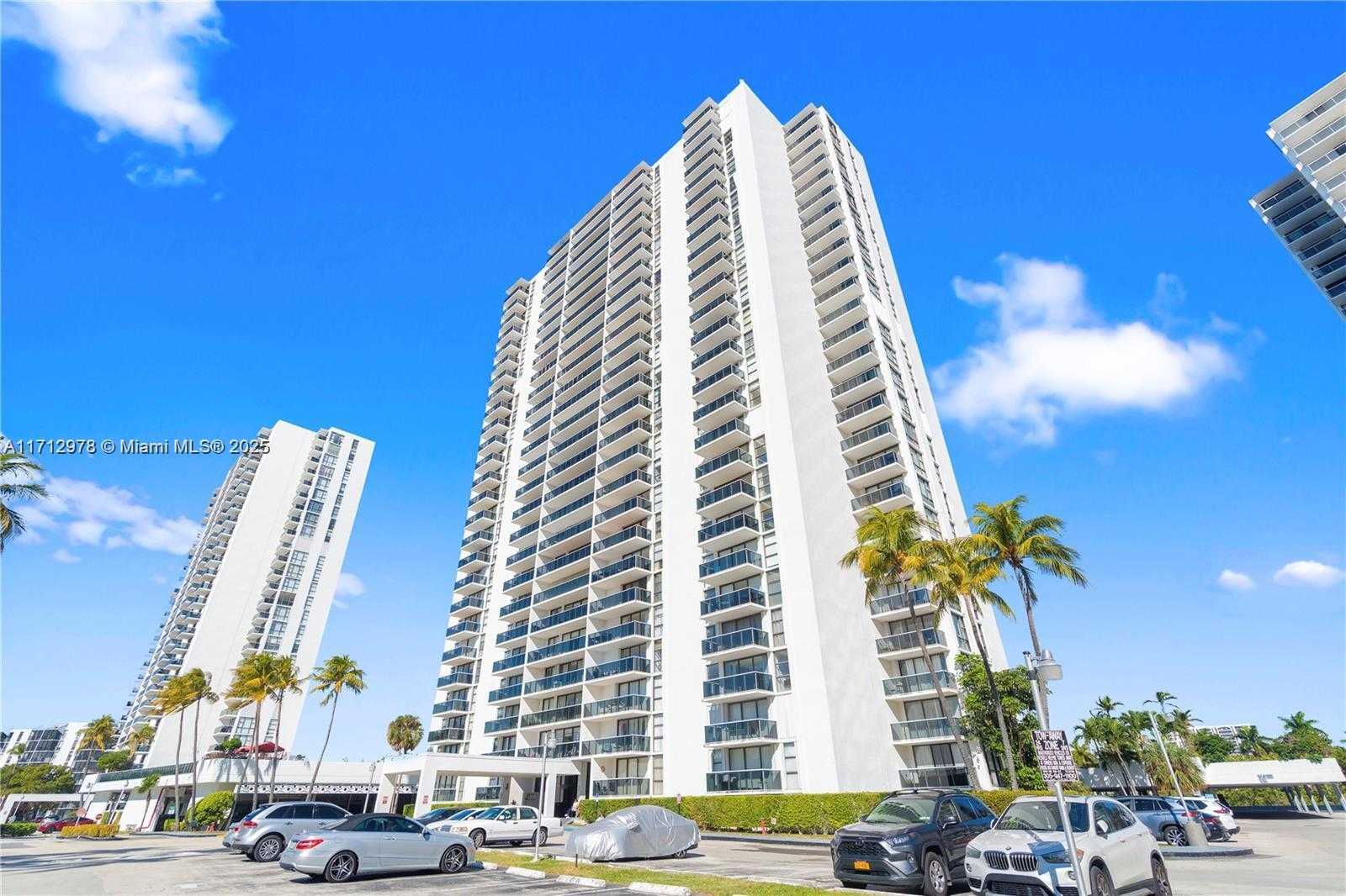 Small Image of 3675 NORTH COUNTRY CLUB #105, Aventura Number 35