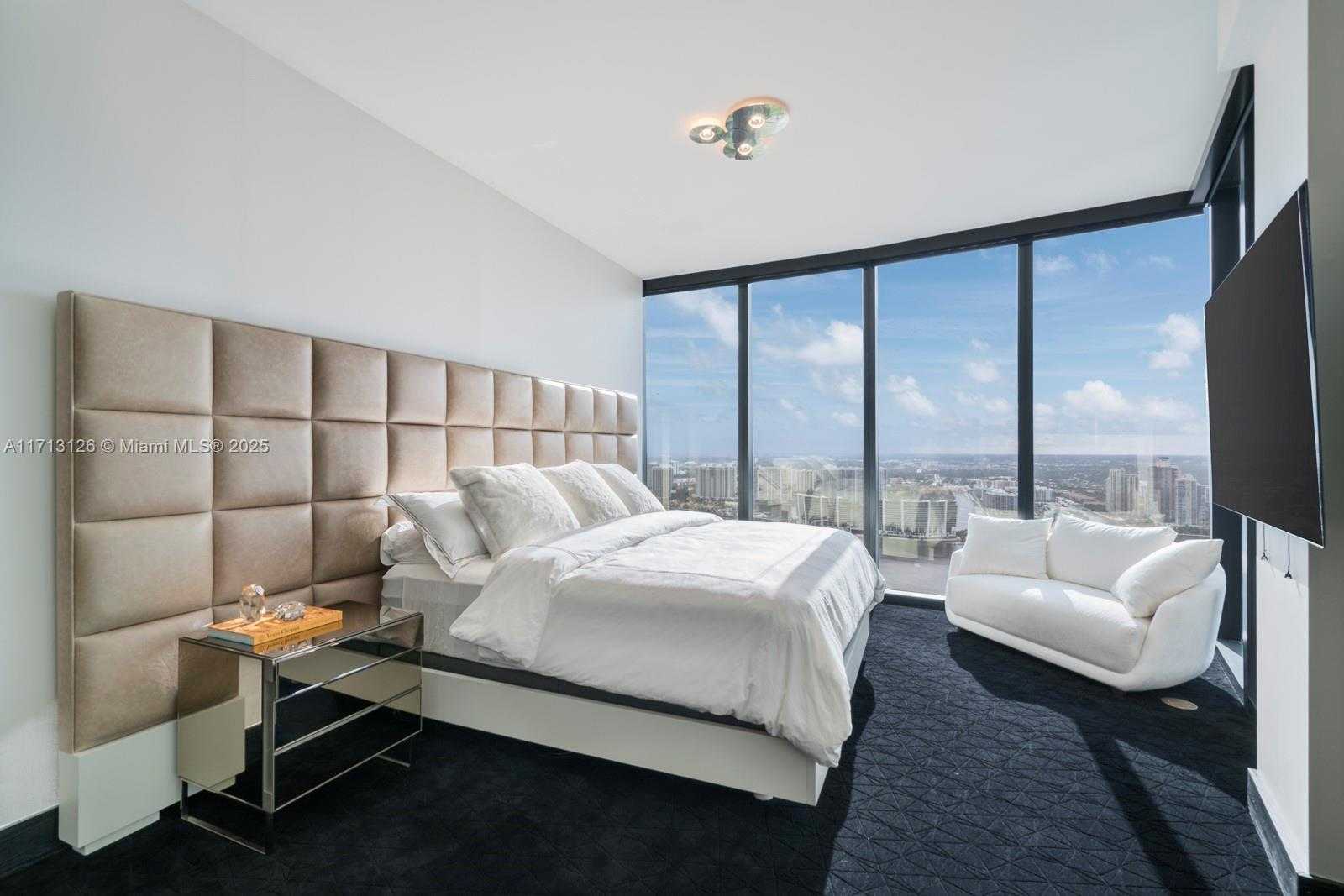 Small Image of 18555 COLLINS AVE #4204, Sunny Isles Beach Number 16
