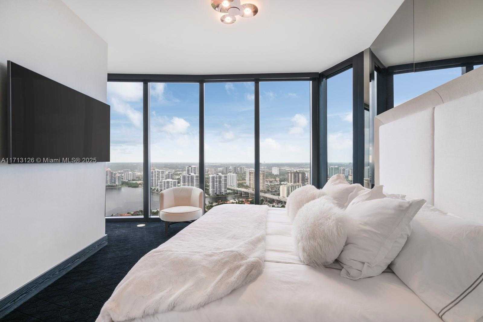 Small Image of 18555 COLLINS AVE #4204, Sunny Isles Beach Number 21