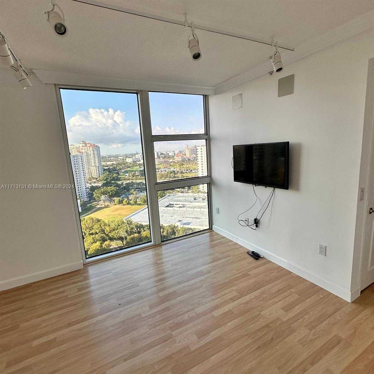 Small Image of 3370 HIDDEN BAY DR #2006, Aventura Number 8