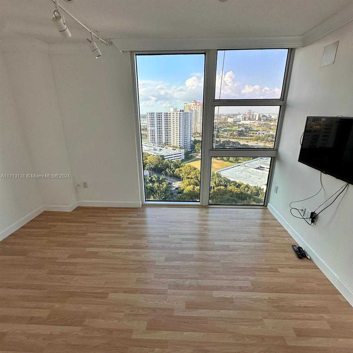Small Image of 3370 HIDDEN BAY DR #2006, Aventura Number 9