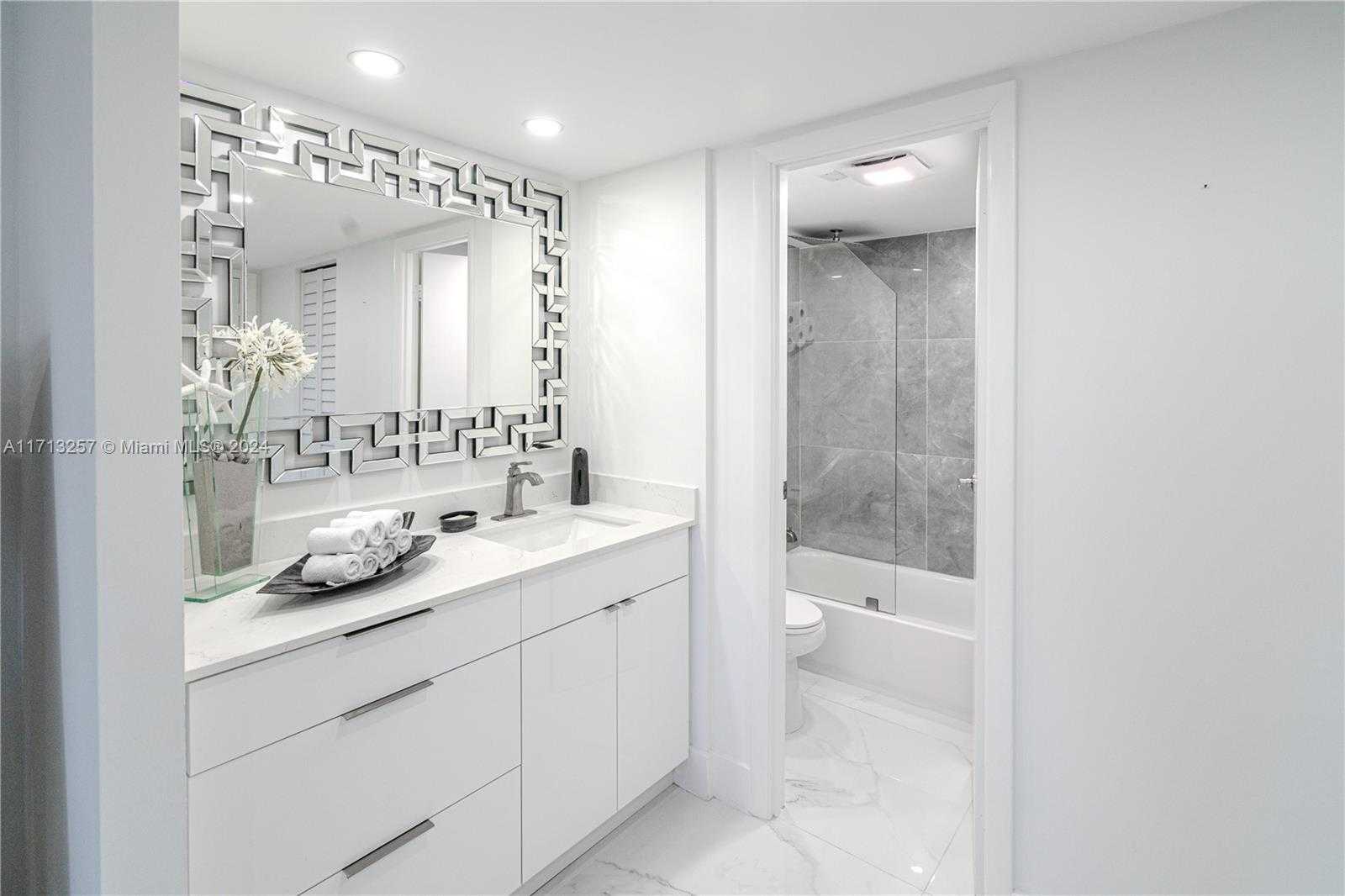 Small Image of 20301 WEST COUNTRY CLUB DR #930, Aventura Number 10