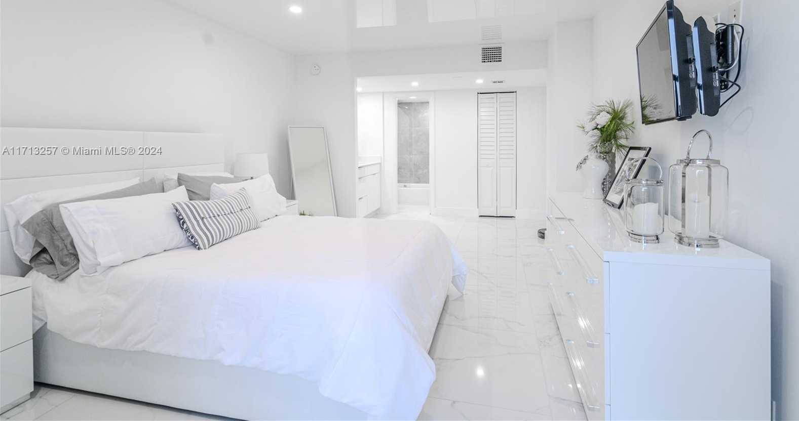 Small Image of 20301 WEST COUNTRY CLUB DR #930, Aventura Number 11