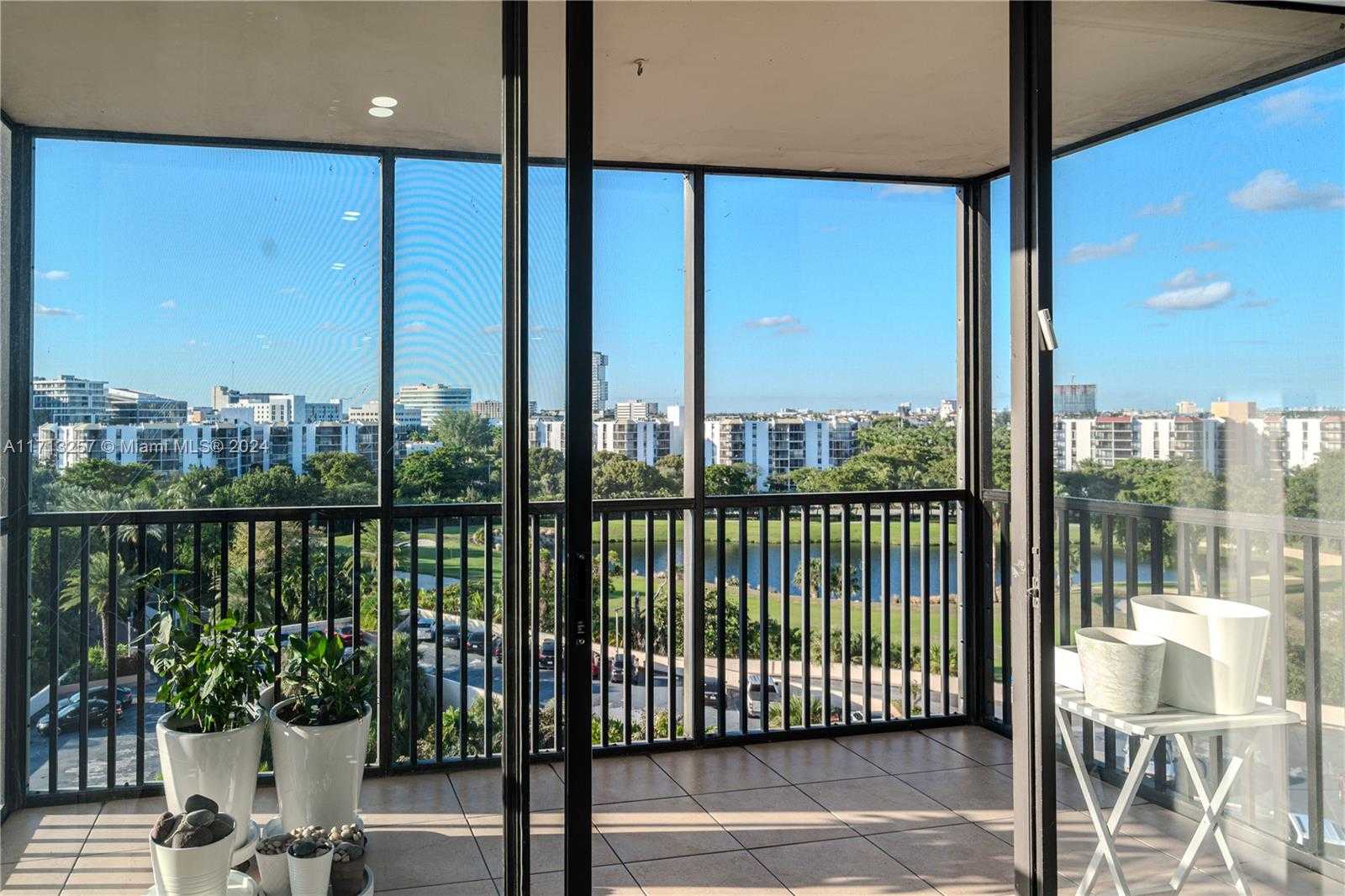 Small Image of 20301 WEST COUNTRY CLUB DR #930, Aventura Number 14