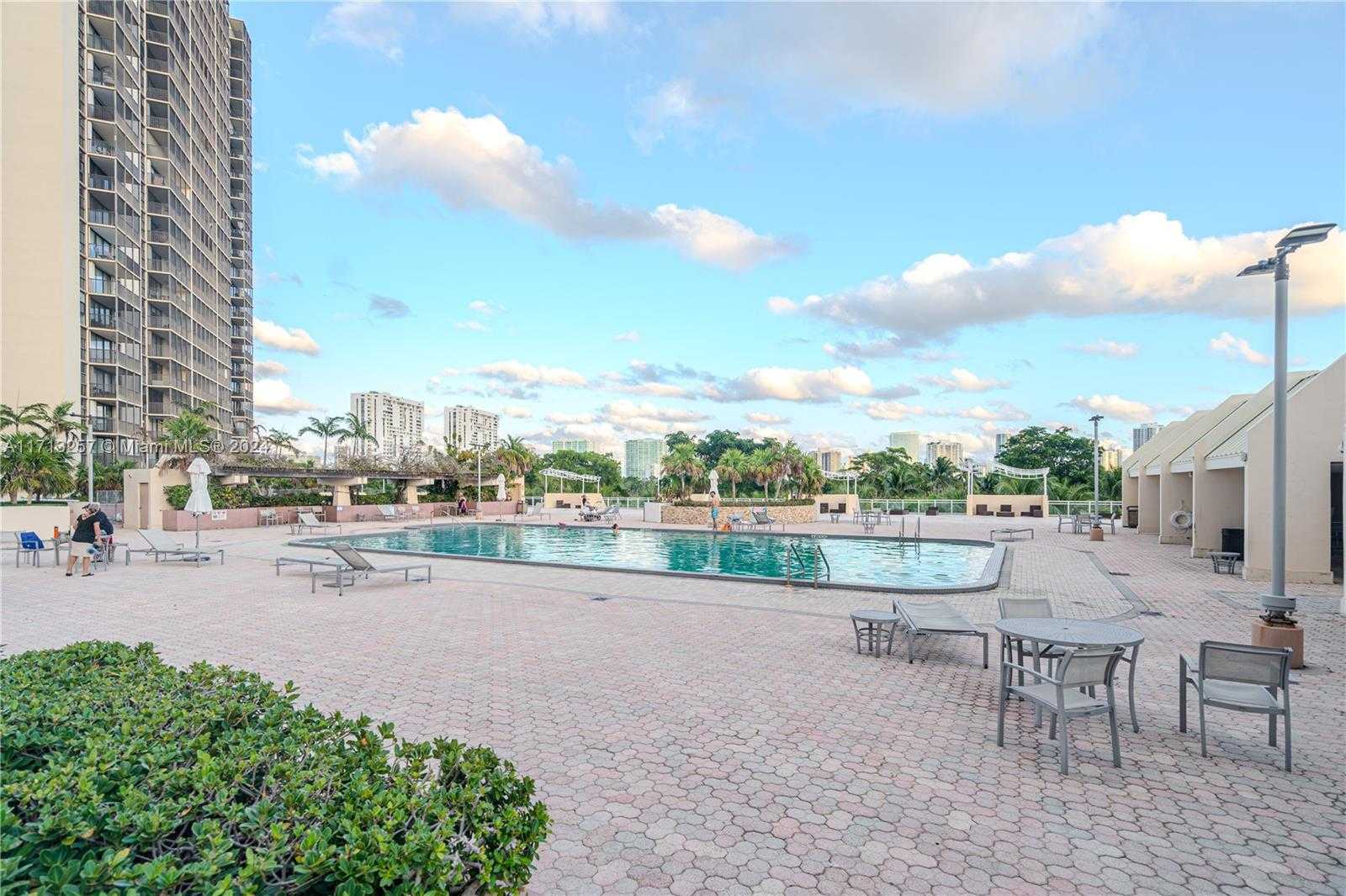 Small Image of 20301 WEST COUNTRY CLUB DR #930, Aventura Number 18