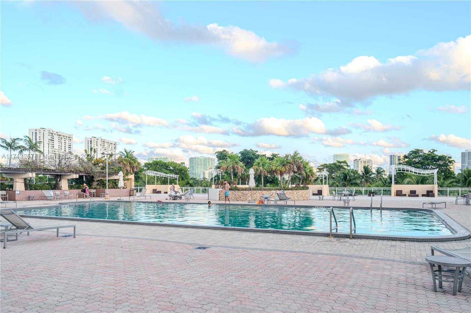 Small Image of 20301 WEST COUNTRY CLUB DR #930, Aventura Number 19