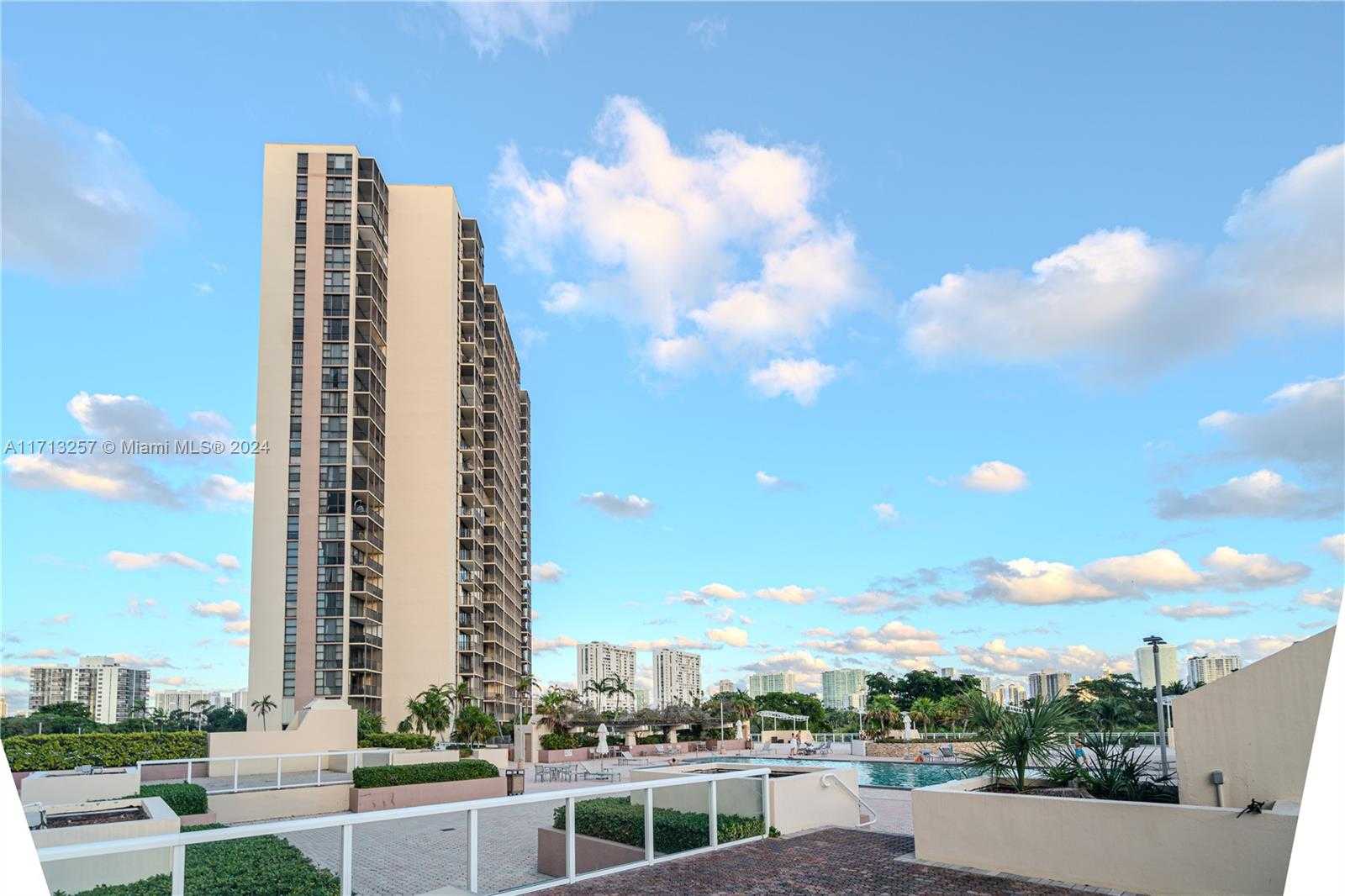Small Image of 20301 WEST COUNTRY CLUB DR #930, Aventura Number 23