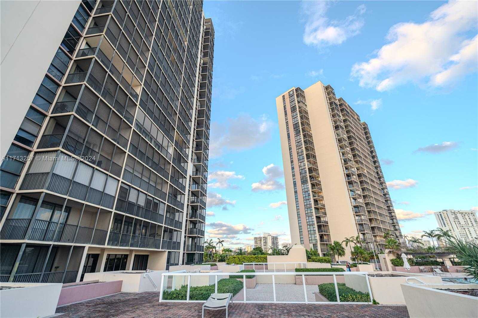 Small Image of 20301 WEST COUNTRY CLUB DR #930, Aventura Number 24