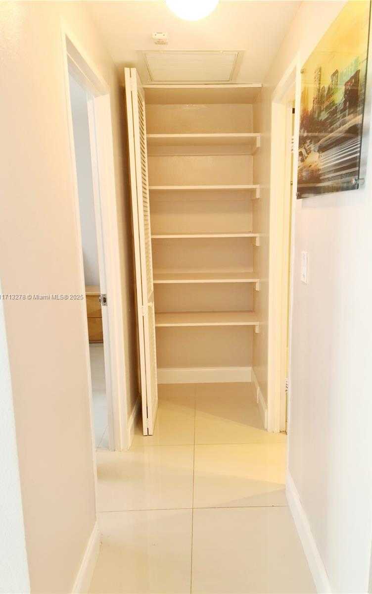 Small Image of 3001 SOUTH OCEAN DR #503, Hollywood Number 12