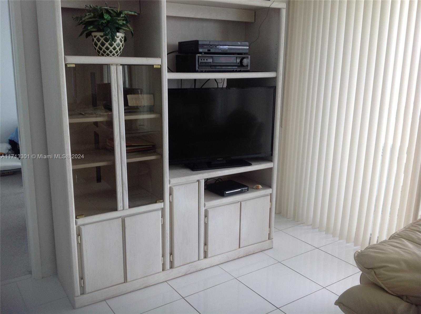 Small Image of 5151 COLLINS AVE #1119, Miami Beach Number 19