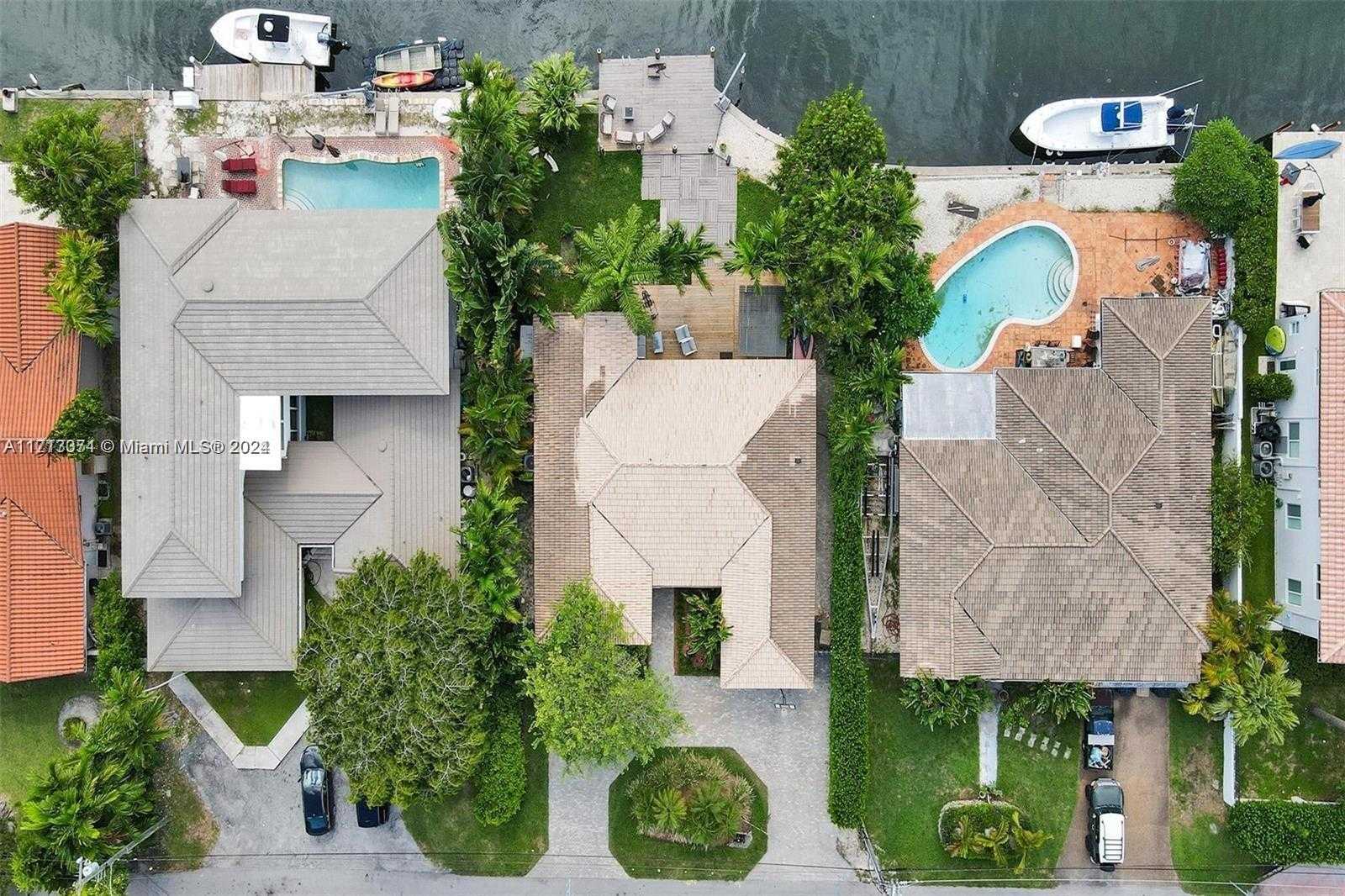 Small Image of 1850 NORTH EAST 118TH RD, North Miami Number 21