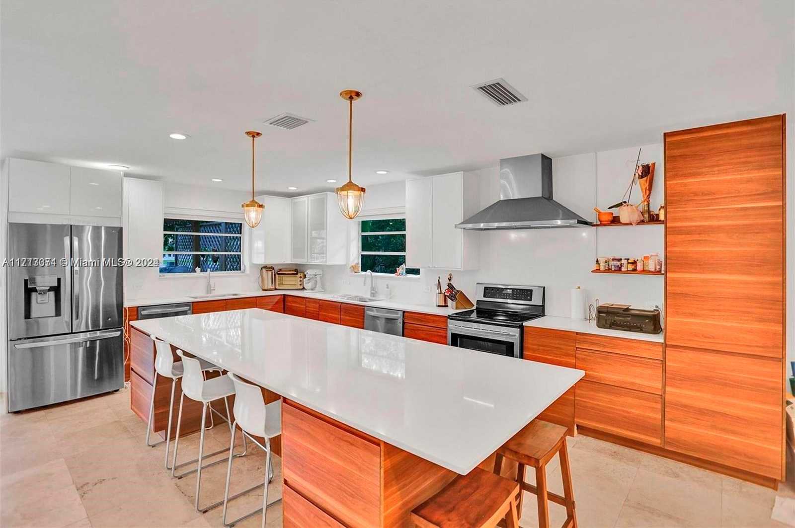 Small Image of 1850 NORTH EAST 118TH RD, North Miami Number 4