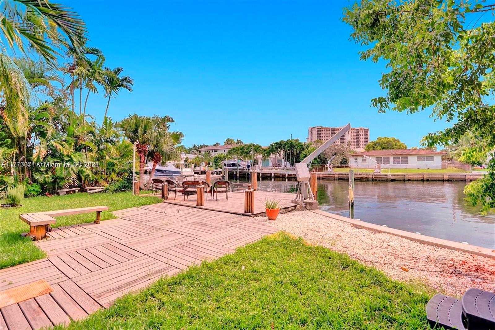 Small Image of 1850 NORTH EAST 118TH RD, North Miami Number 9