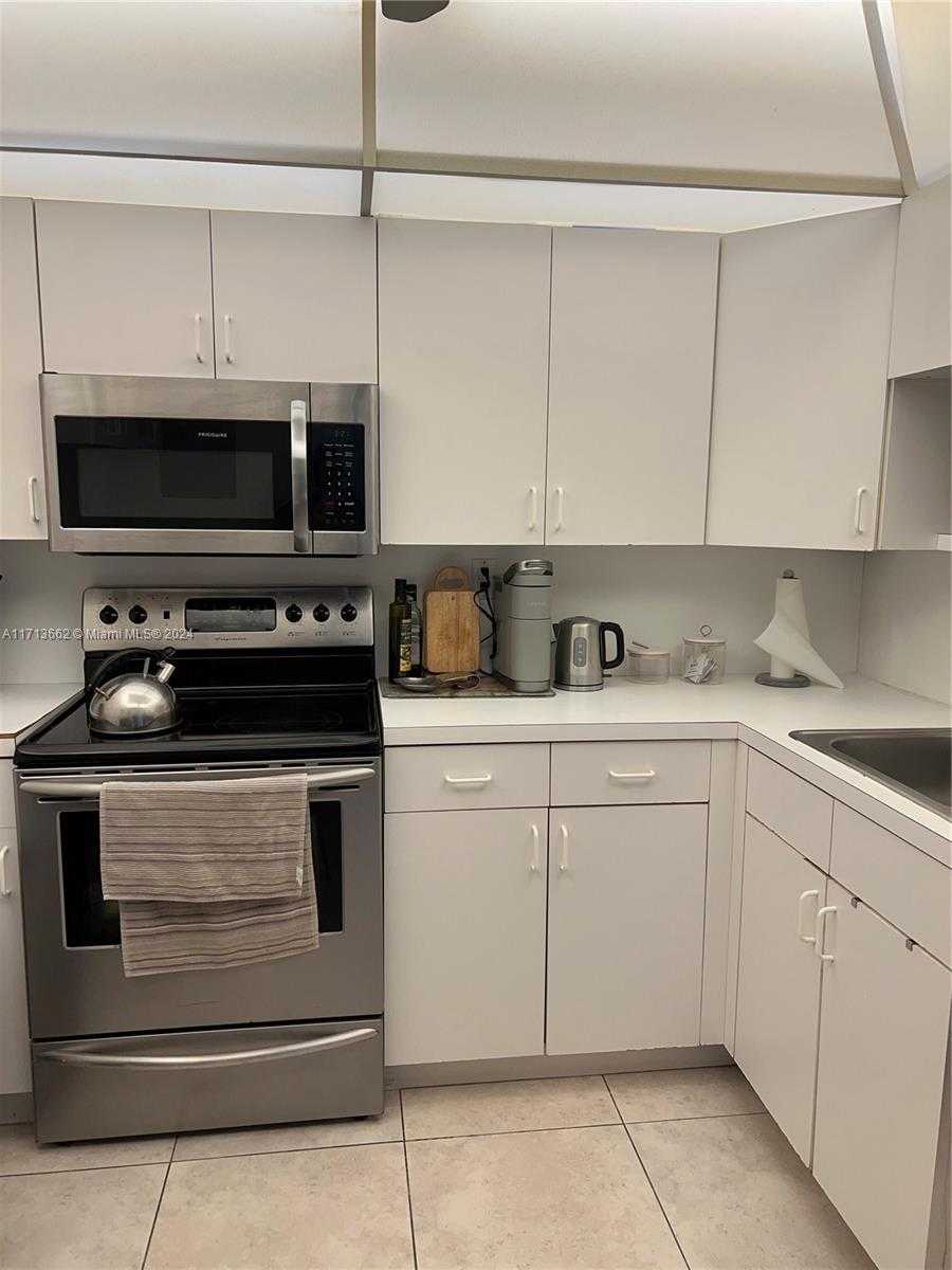 Small Image of 3725 SOUTH OCEAN DR #719, Hollywood Number 10