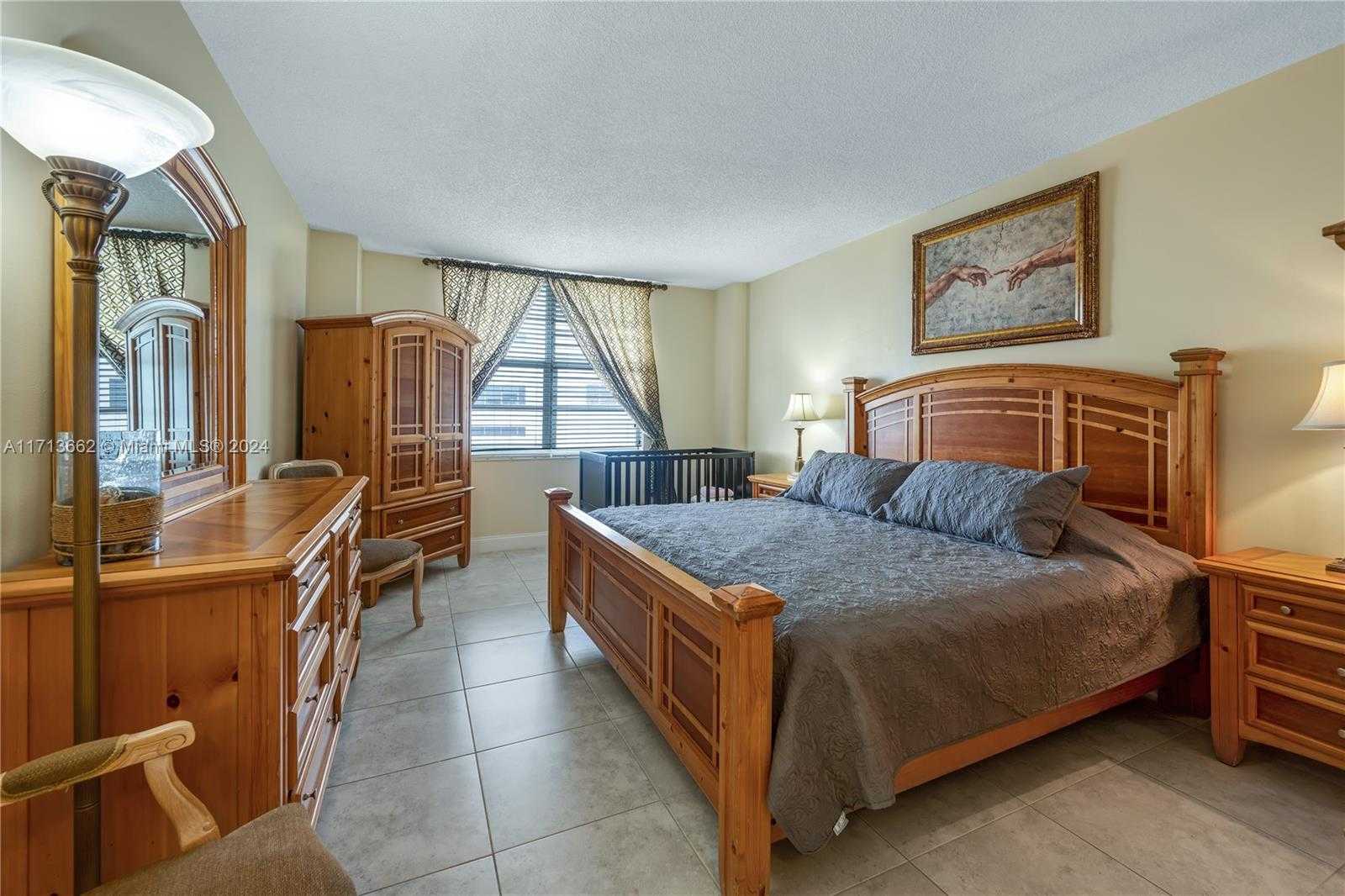 Small Image of 3725 SOUTH OCEAN DR #719, Hollywood Number 11