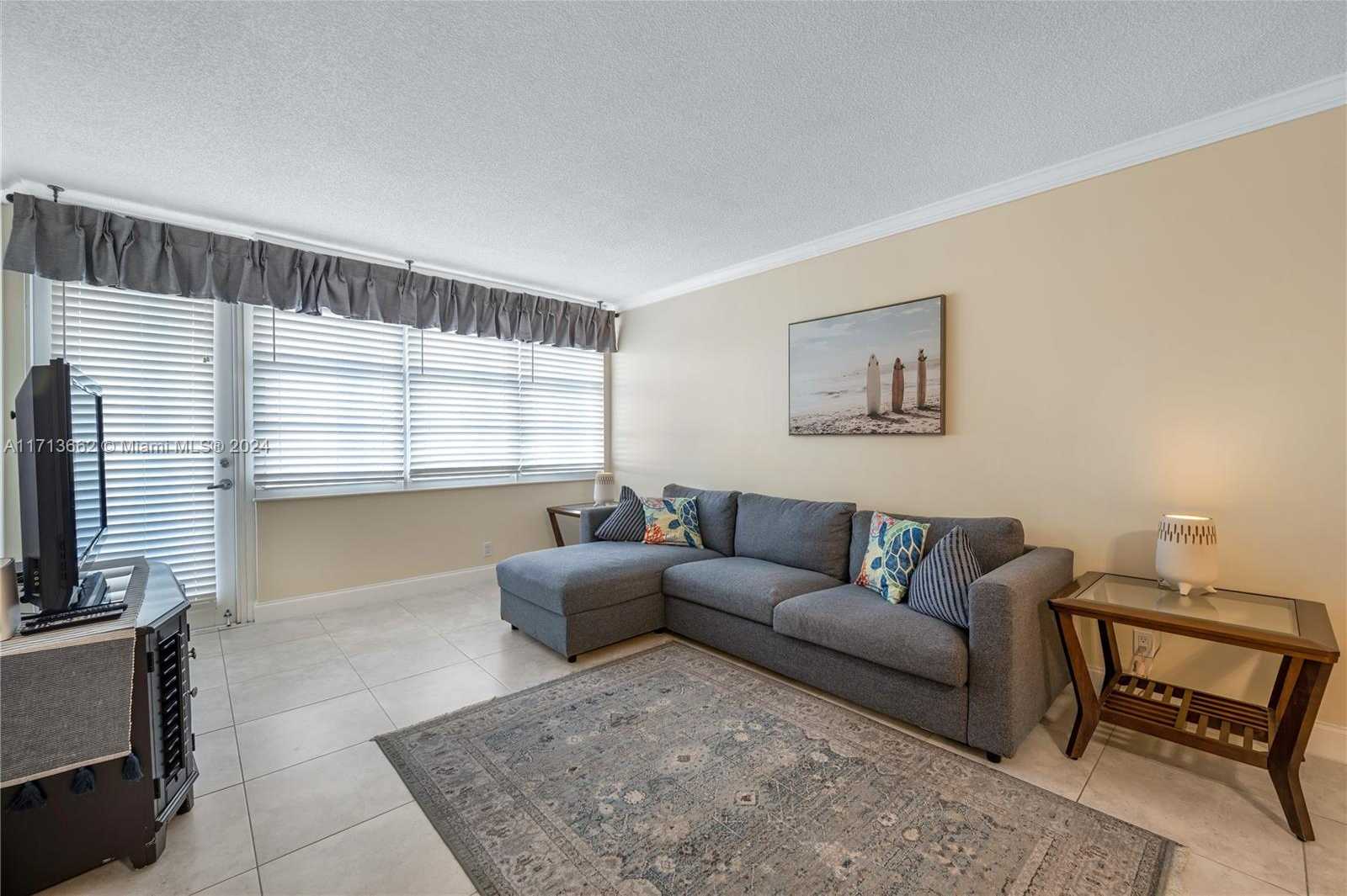 Small Image of 3725 SOUTH OCEAN DR #719, Hollywood Number 4