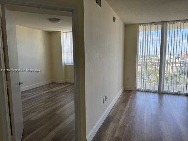 Small Image of 19501 WEST COUNTRY CLUB DR #2310, Aventura Number 15